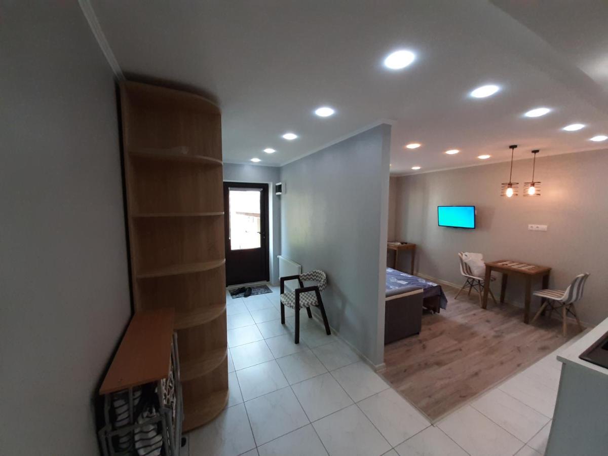 Апартаменты С Террасой И Гаражом Odessa Eksteriør billede